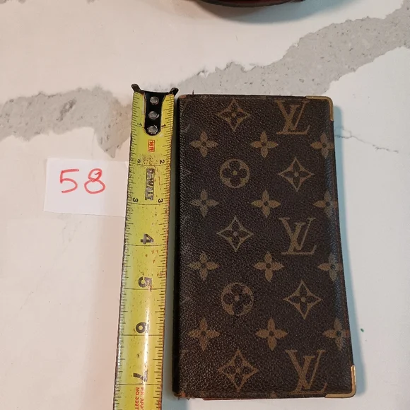 Authentic Louis Vuitton Monogram Checkbook Wallet - Picture 16 of 17